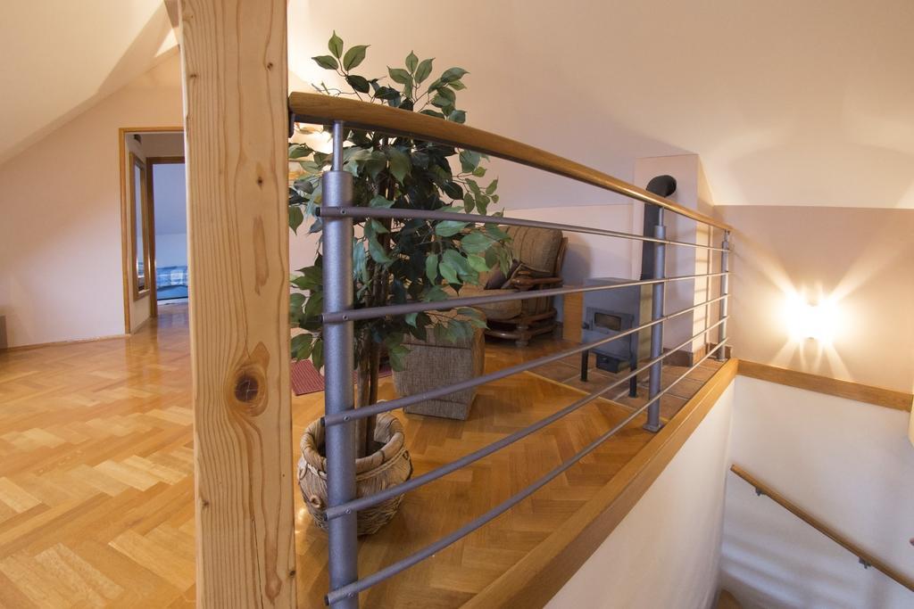 Apartment Oreskovic Otocac Exterior photo